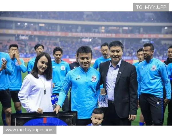 申花憾平失争冠先机，老将垂首映落寞